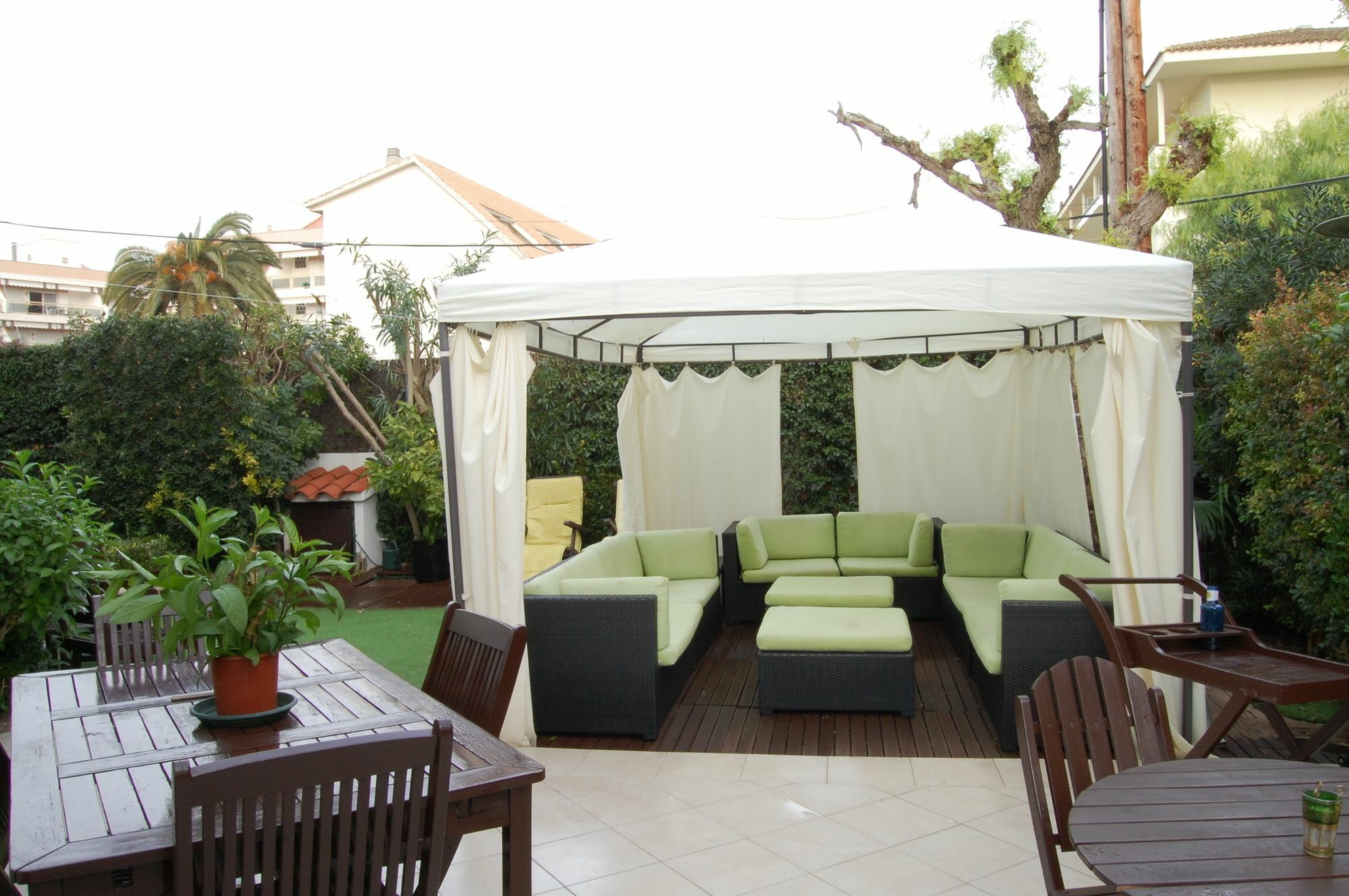 New Opening Villa Oasis Terramar Sitges Esterno foto